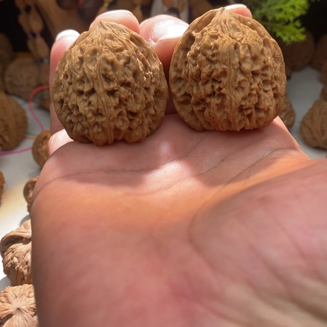 把件文玩核桃逐鹿拉丝南将石40