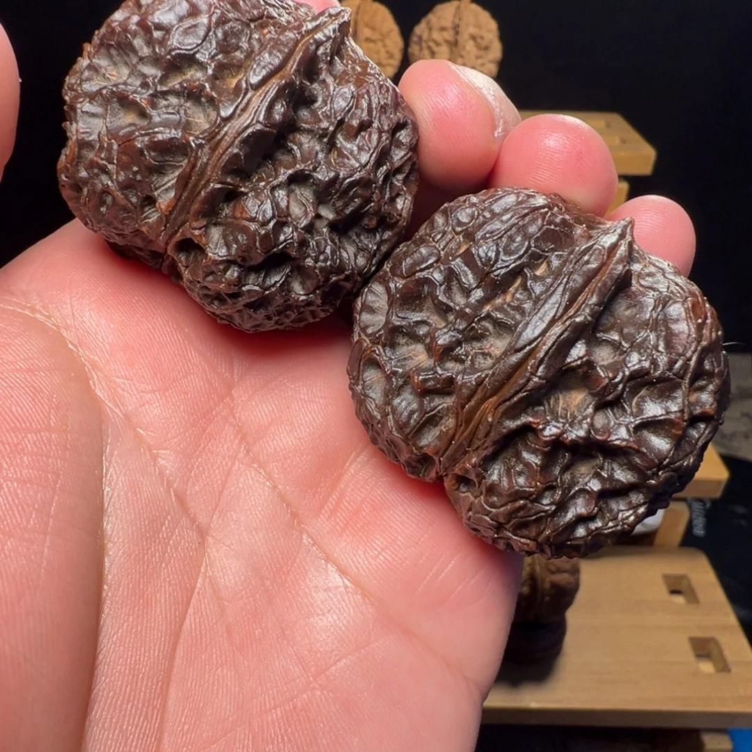 文玩核桃吊坠龟甲元宝44mm