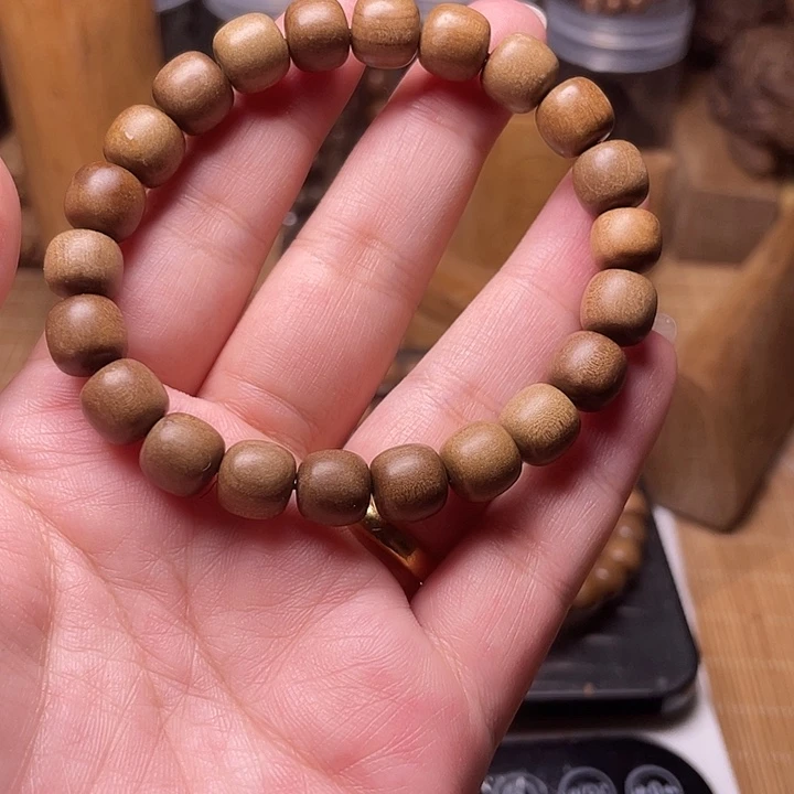 檀香木老山檀香8✖️9桶珠