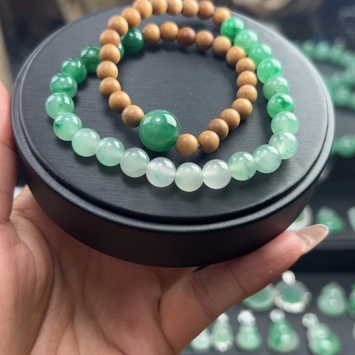 石英质玉（非洲翠）未镶嵌手链