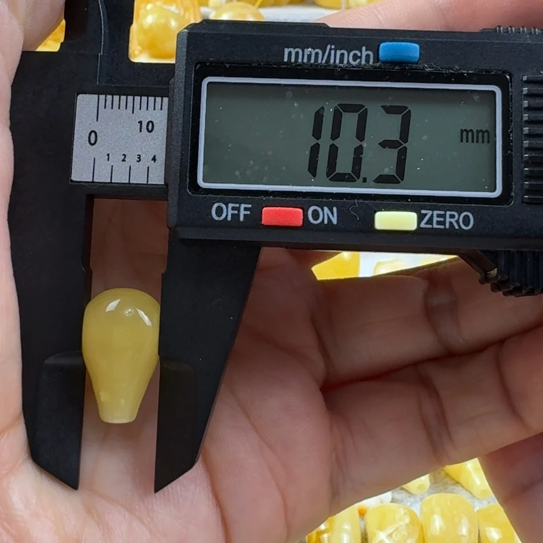 蜜蜡未镶嵌裸石26杂