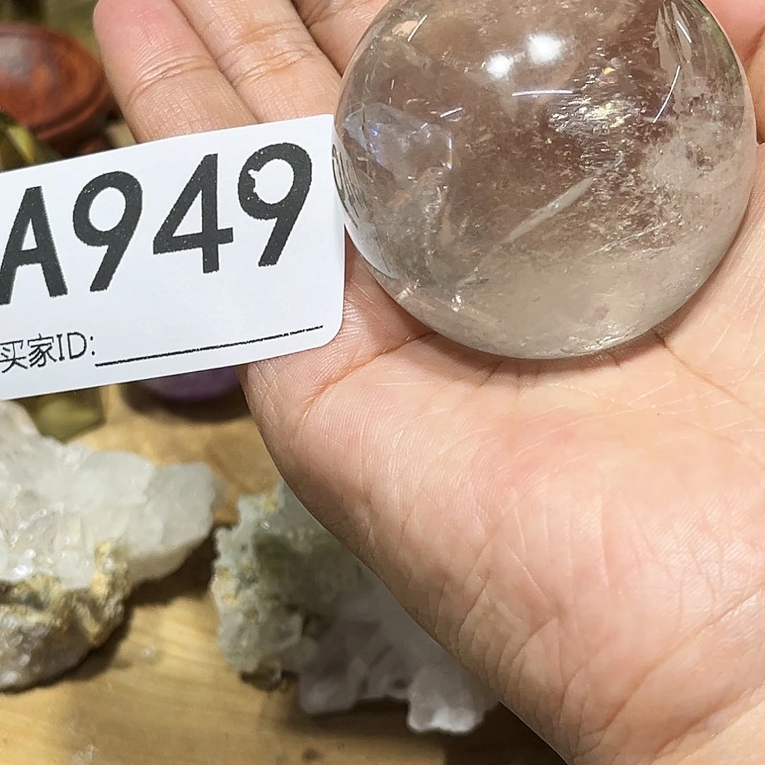 未镶嵌珠宝半成品水晶?****་多样性发其一微瑕