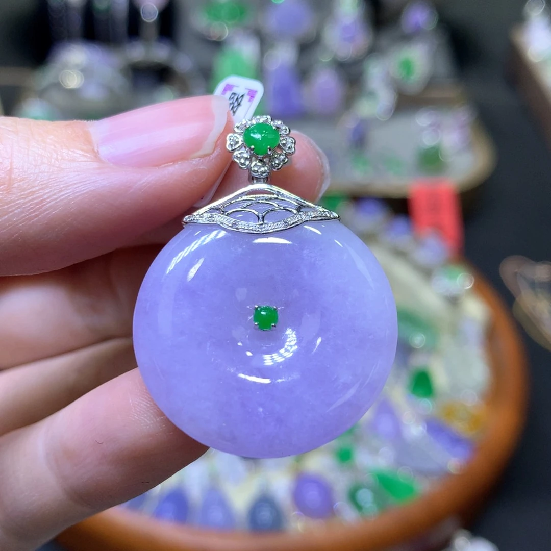 【闪购商品】翡翠颈饰18K金镶嵌翡翠吊坠项链