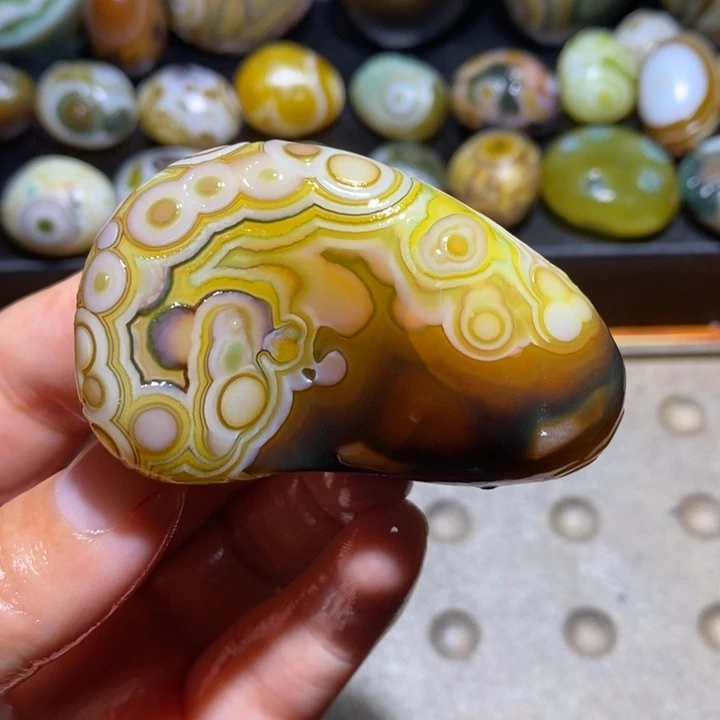未镶嵌玛瑙/玉髓珠宝半成品18