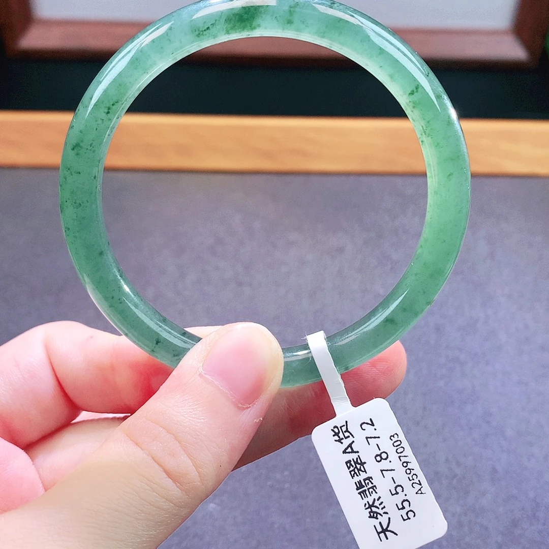未镶嵌手镯翡翠天然翡翠