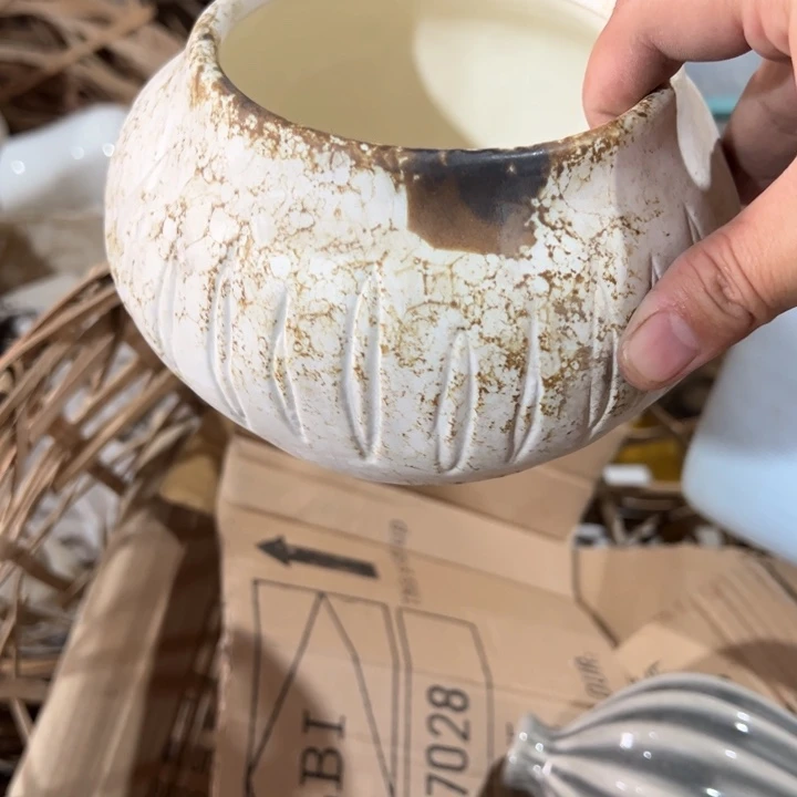 陶瓷花瓶摆件外贸出口微瑕捡漏高9口10公分