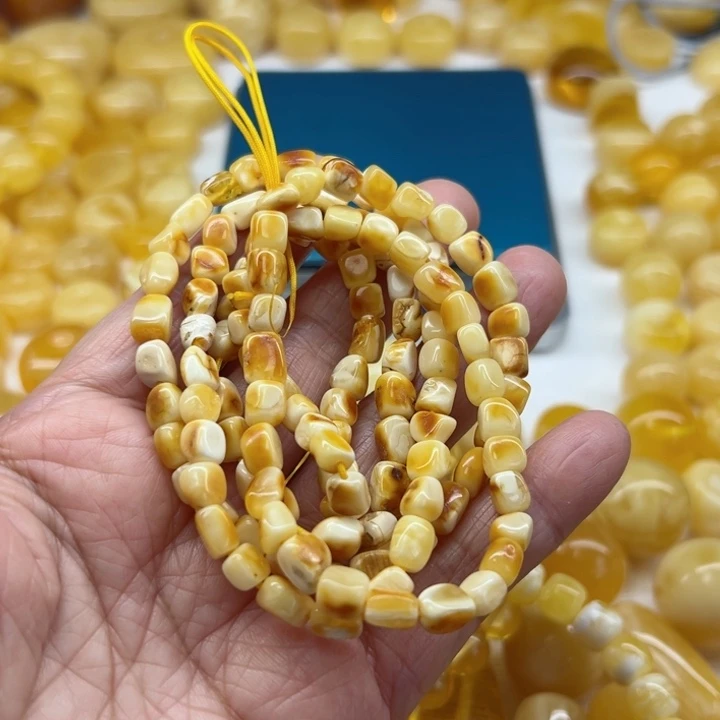 琥珀（矿物珀）颈饰未镶嵌