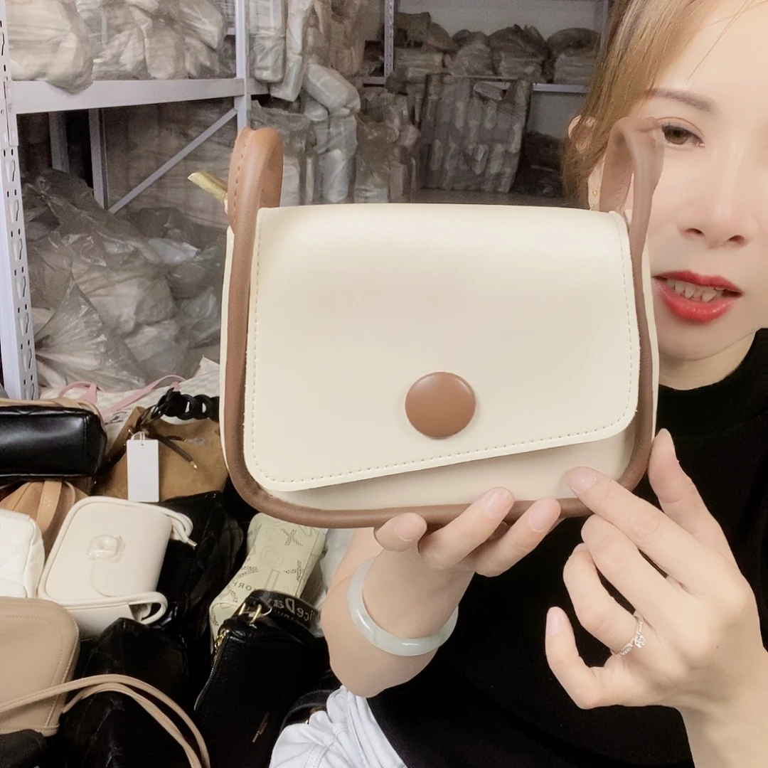 蚕丝小牛剖层皮革PU