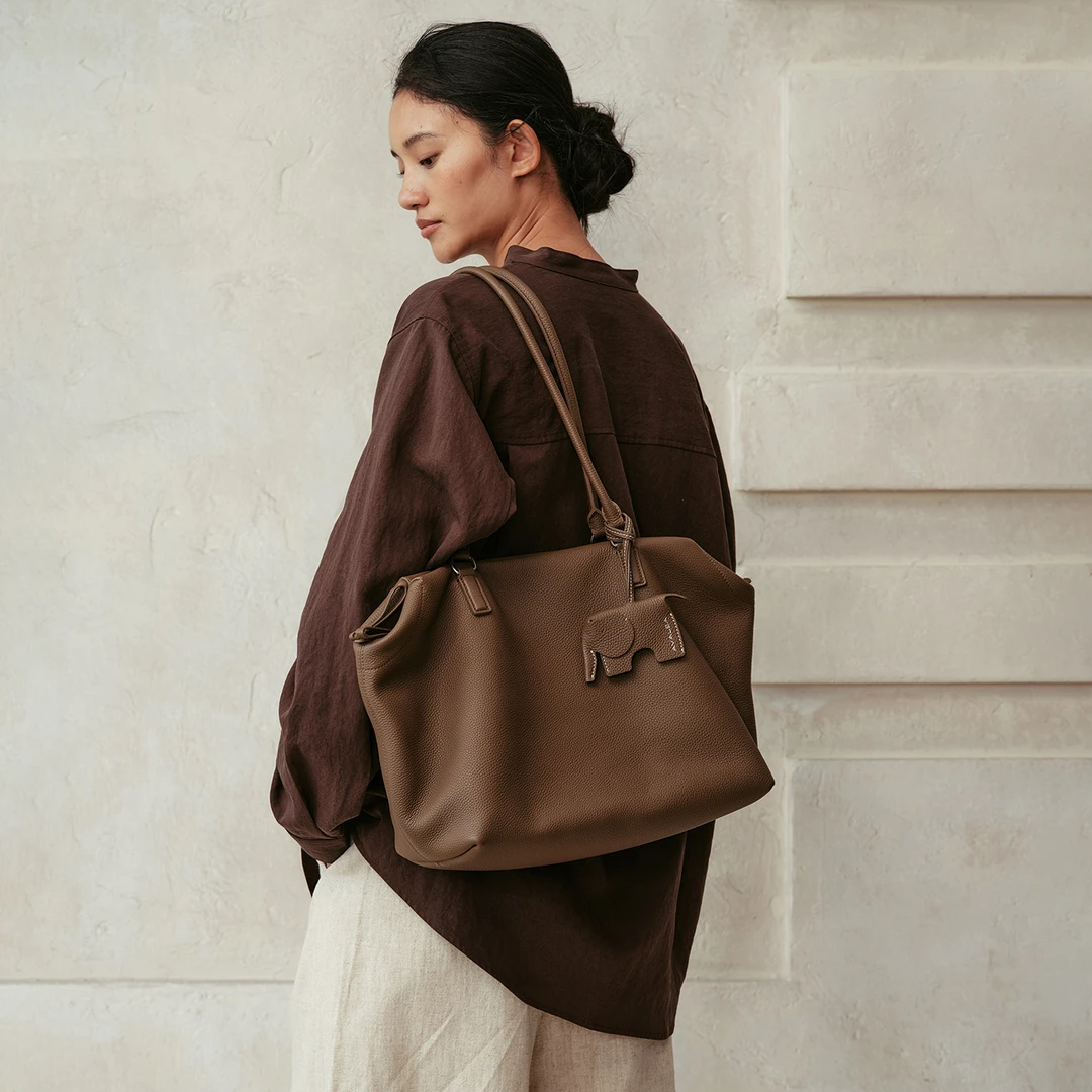 AVALEA葳里 头层togo牛皮卧山包 慵懒枕头托特 大容量通勤包 C418