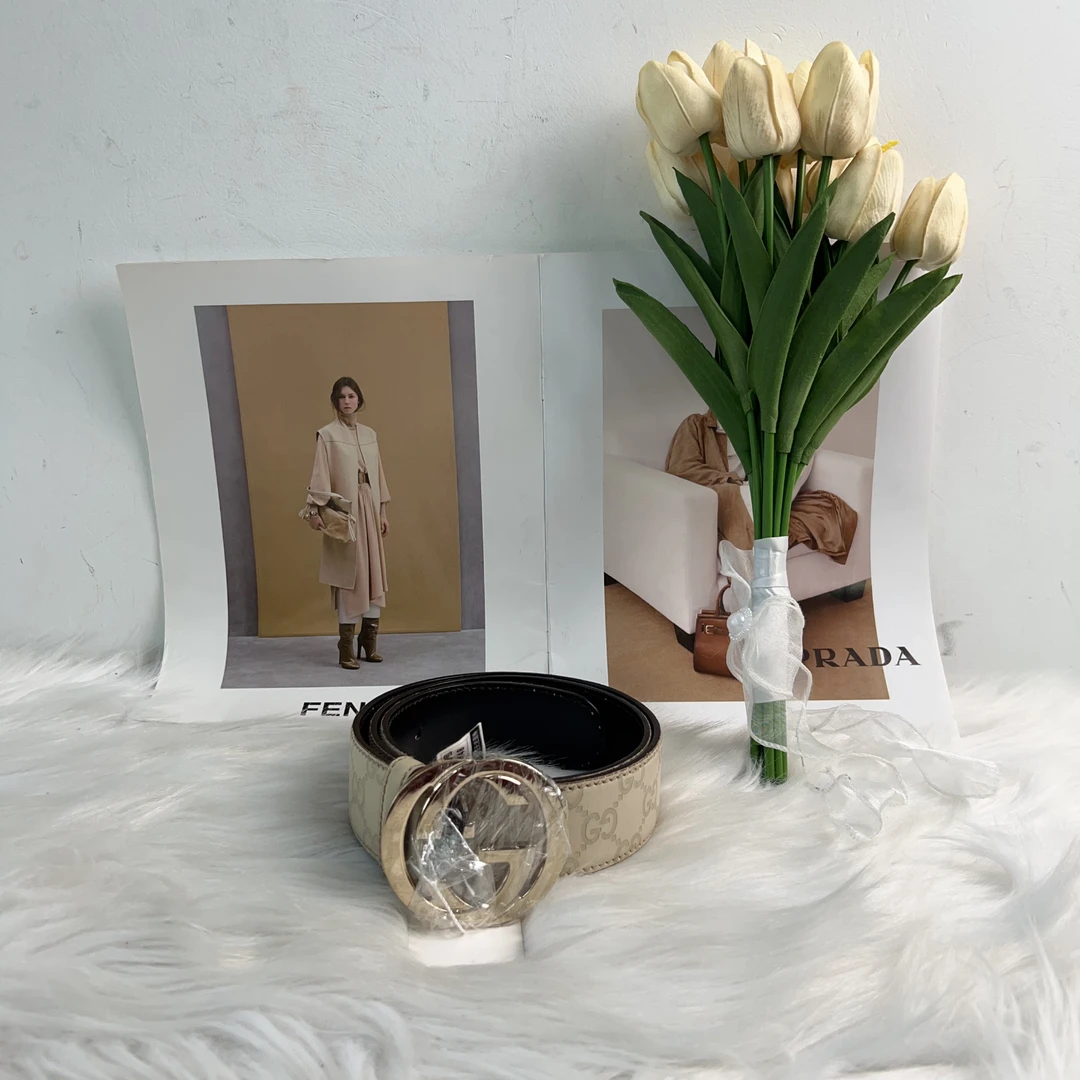 95新 GUCCI/古驰 C1248满log米色大银扣头85码腰带