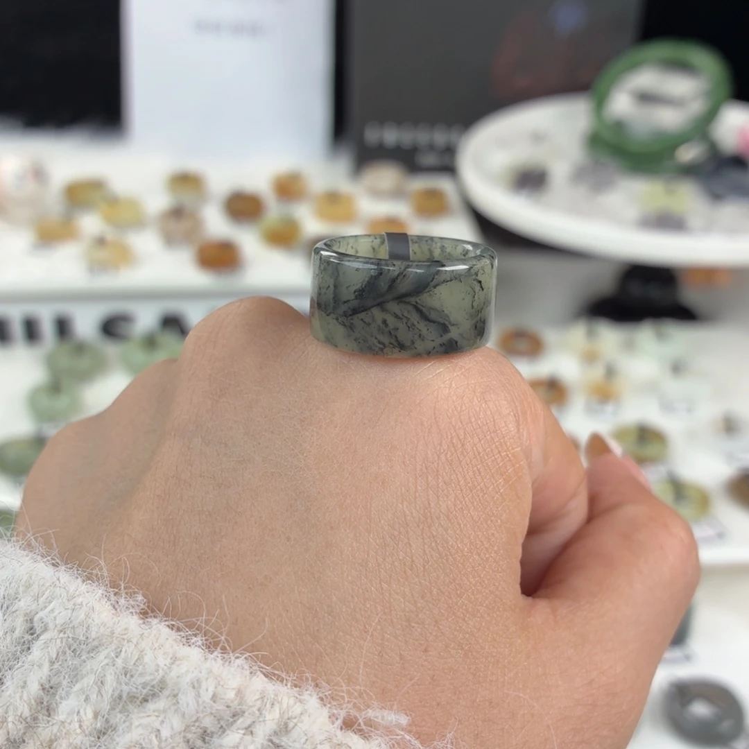 和田玉未镶嵌戒指Q90青花圆切17.5不退换