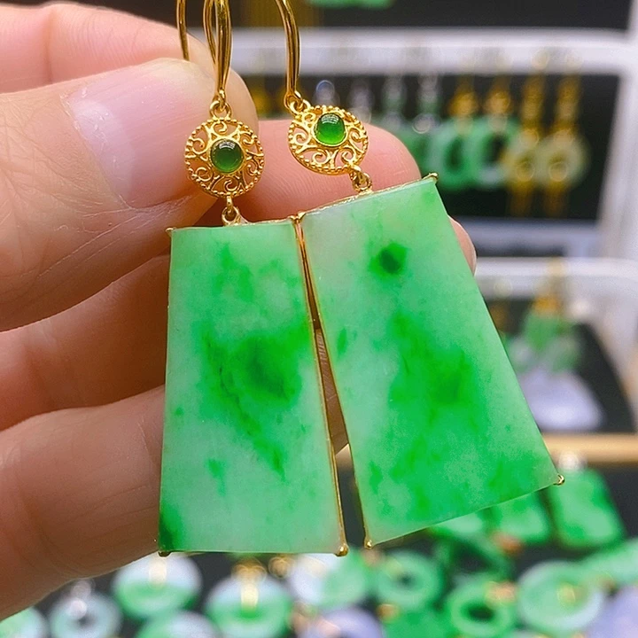 翡翠耳饰18K金镶嵌耳坠