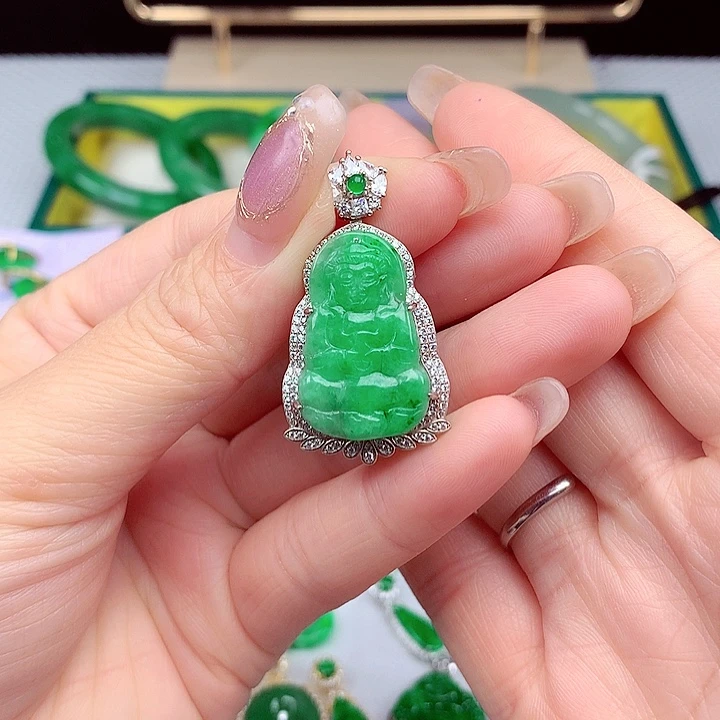 翡翠颈饰银S925镶嵌翡翠