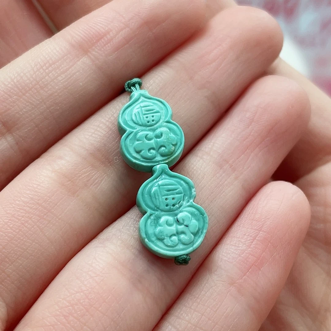 绿松石颈饰未镶嵌