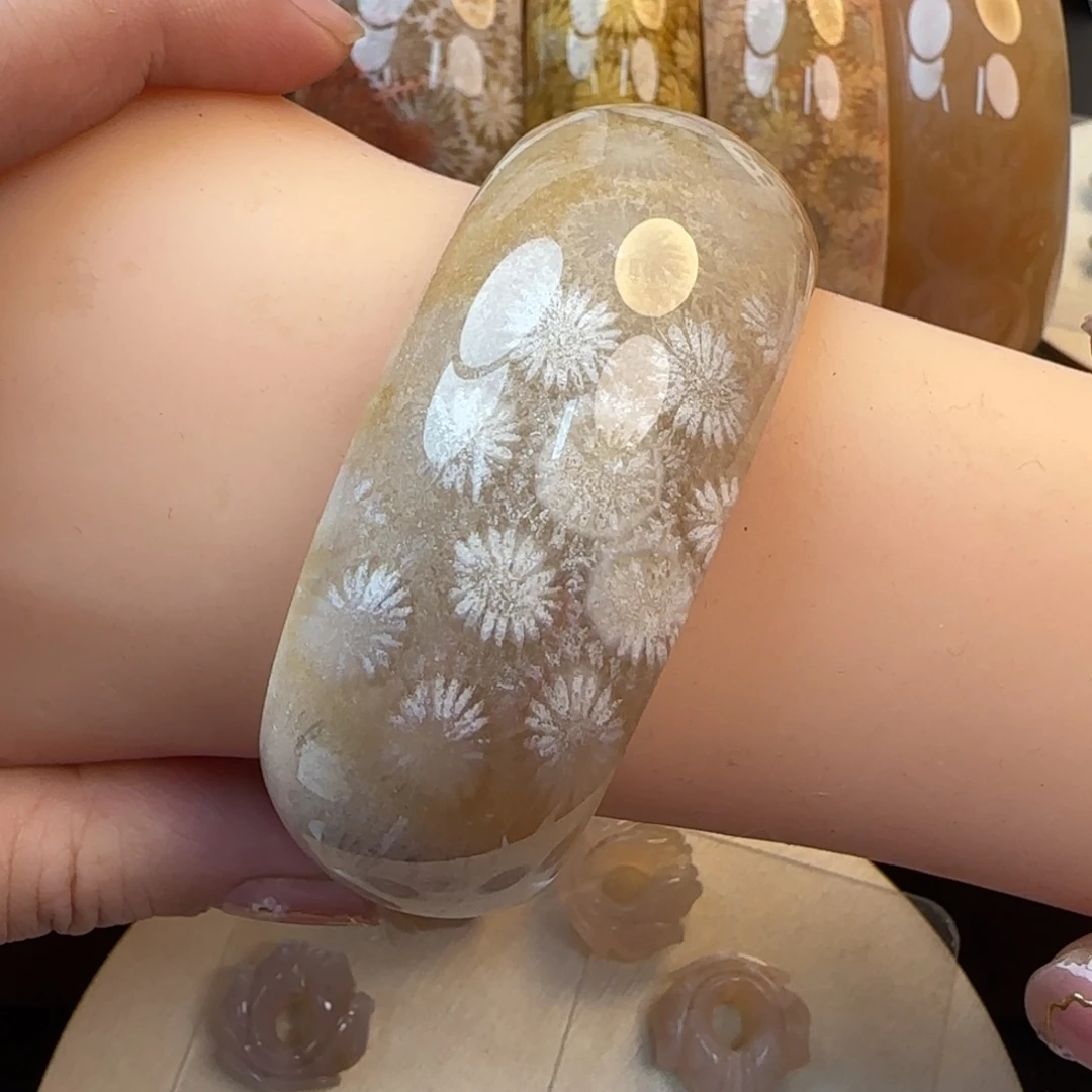 硅化珊瑚（珊瑚玉）未镶嵌手镯53-55圈