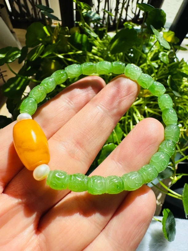 和田玉碧玉苹果绿手串