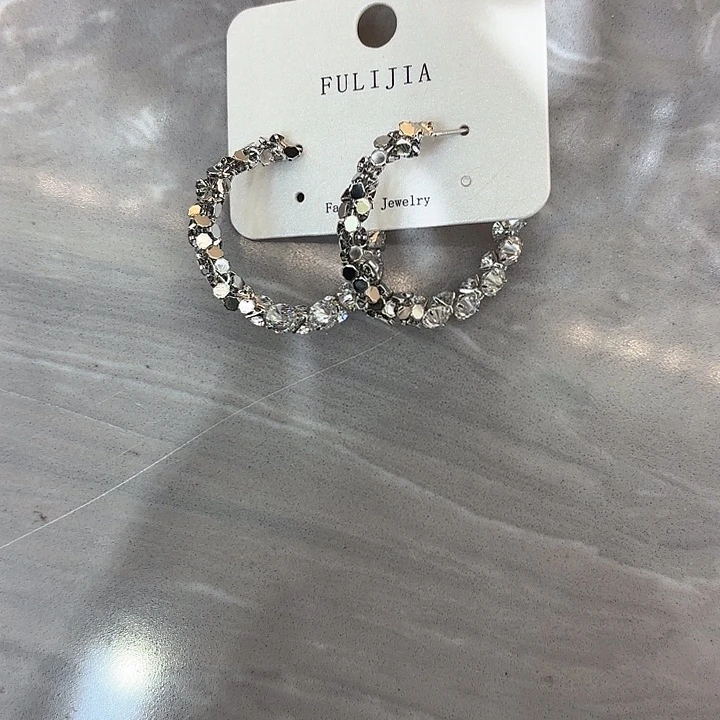 皮质铁合金耳饰101