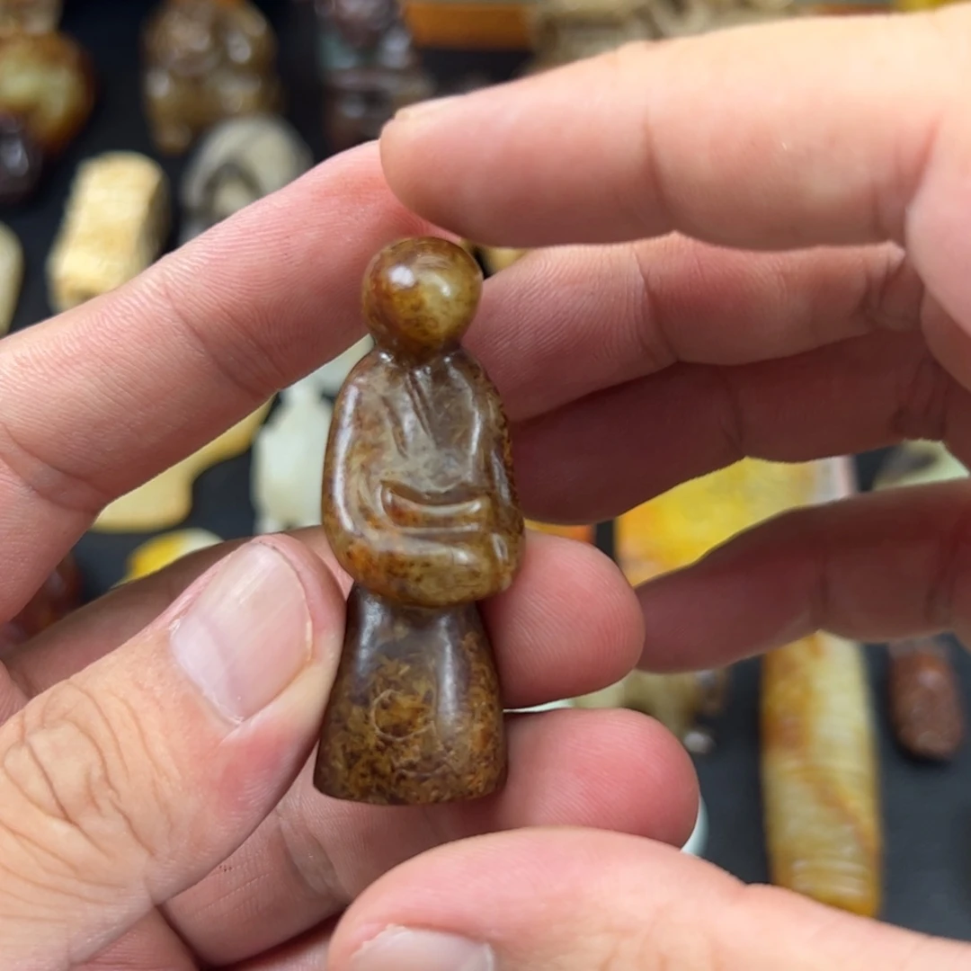 颈饰未镶嵌和田玉（糖玉）