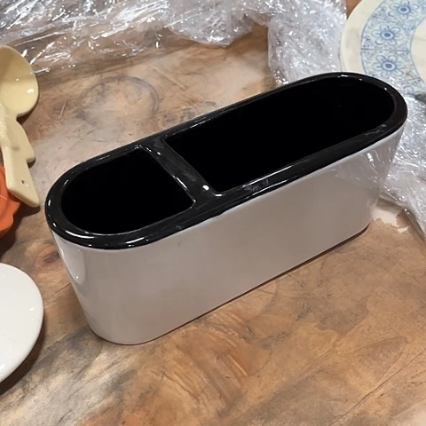 微瑕，不能明火，约口径20厘米，高度8