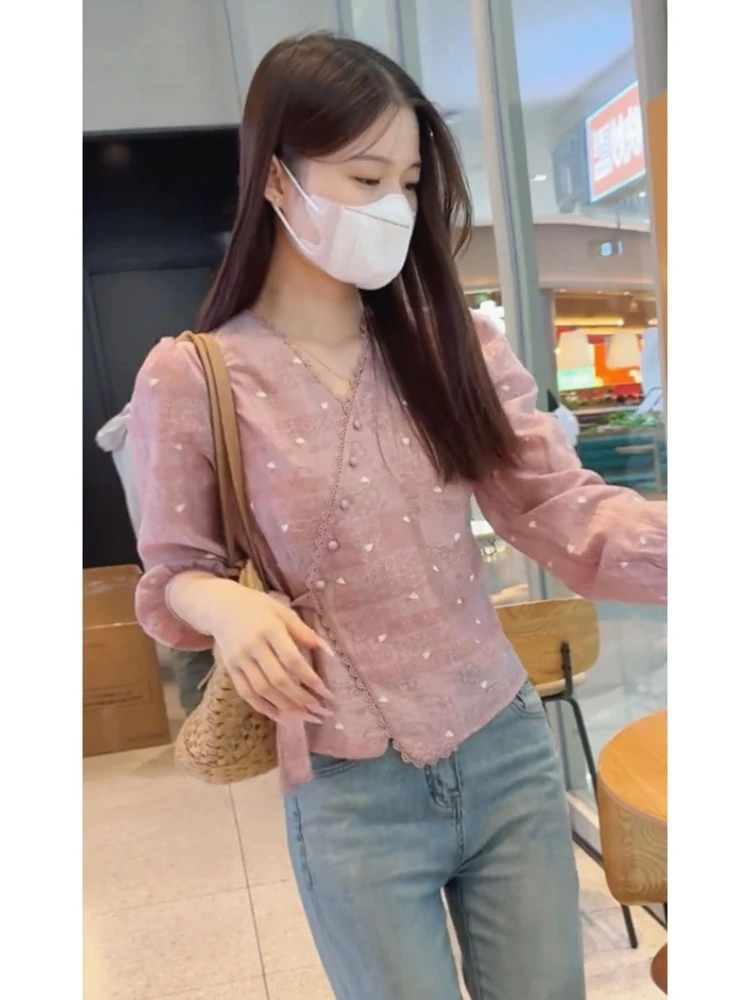 2025新款秋季衬衫高级感轻奢减龄洋气巨好看的小衫气质女士上衣