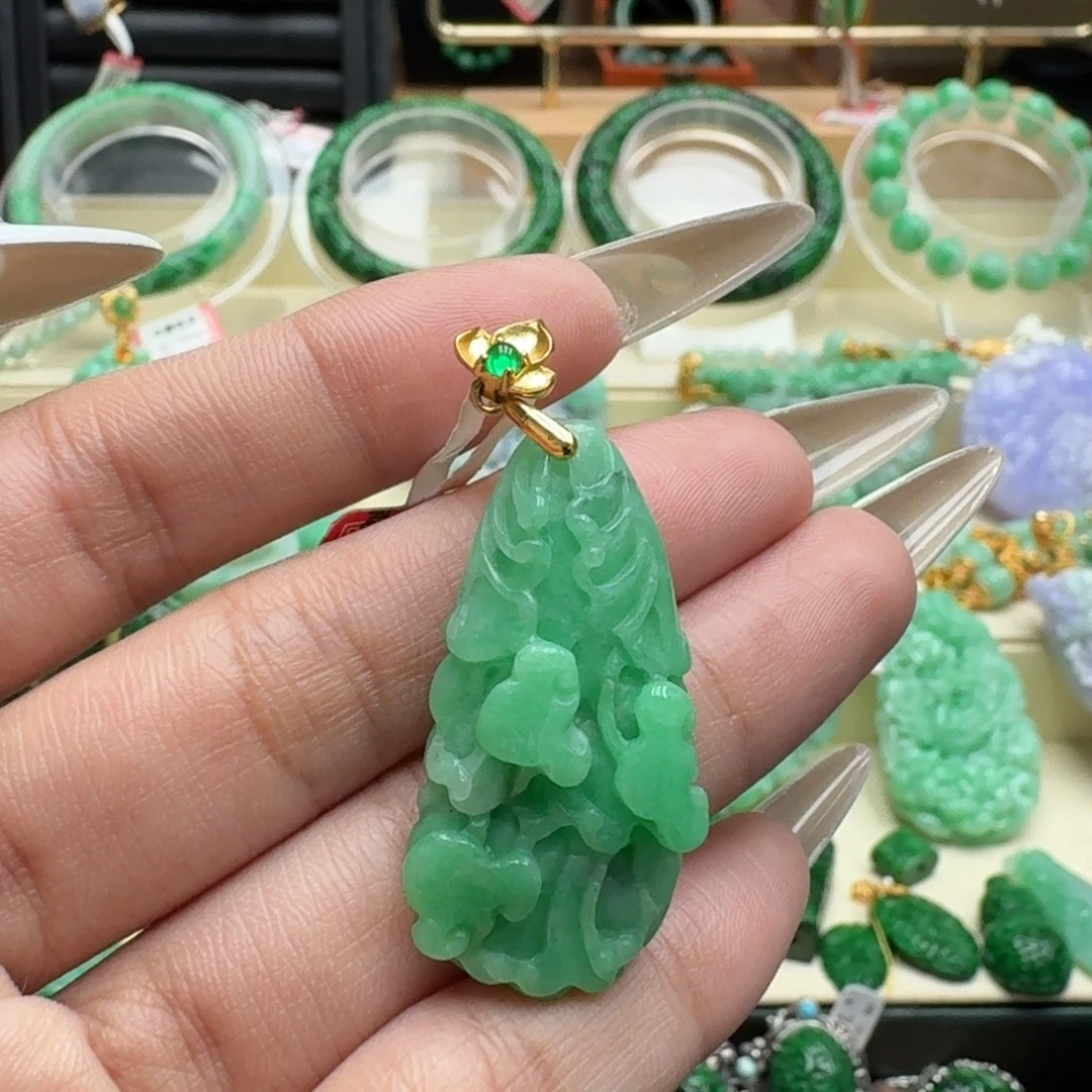 翡翠未镶嵌颈饰翡翠吊坠