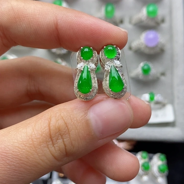 翡翠戒指未镶嵌蛋面