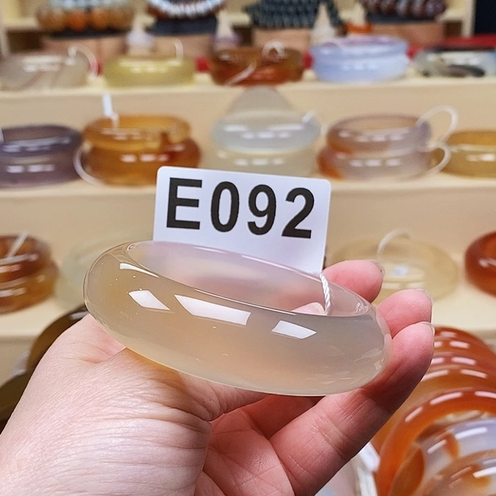 玛瑙/玉髓手镯未镶嵌?*生