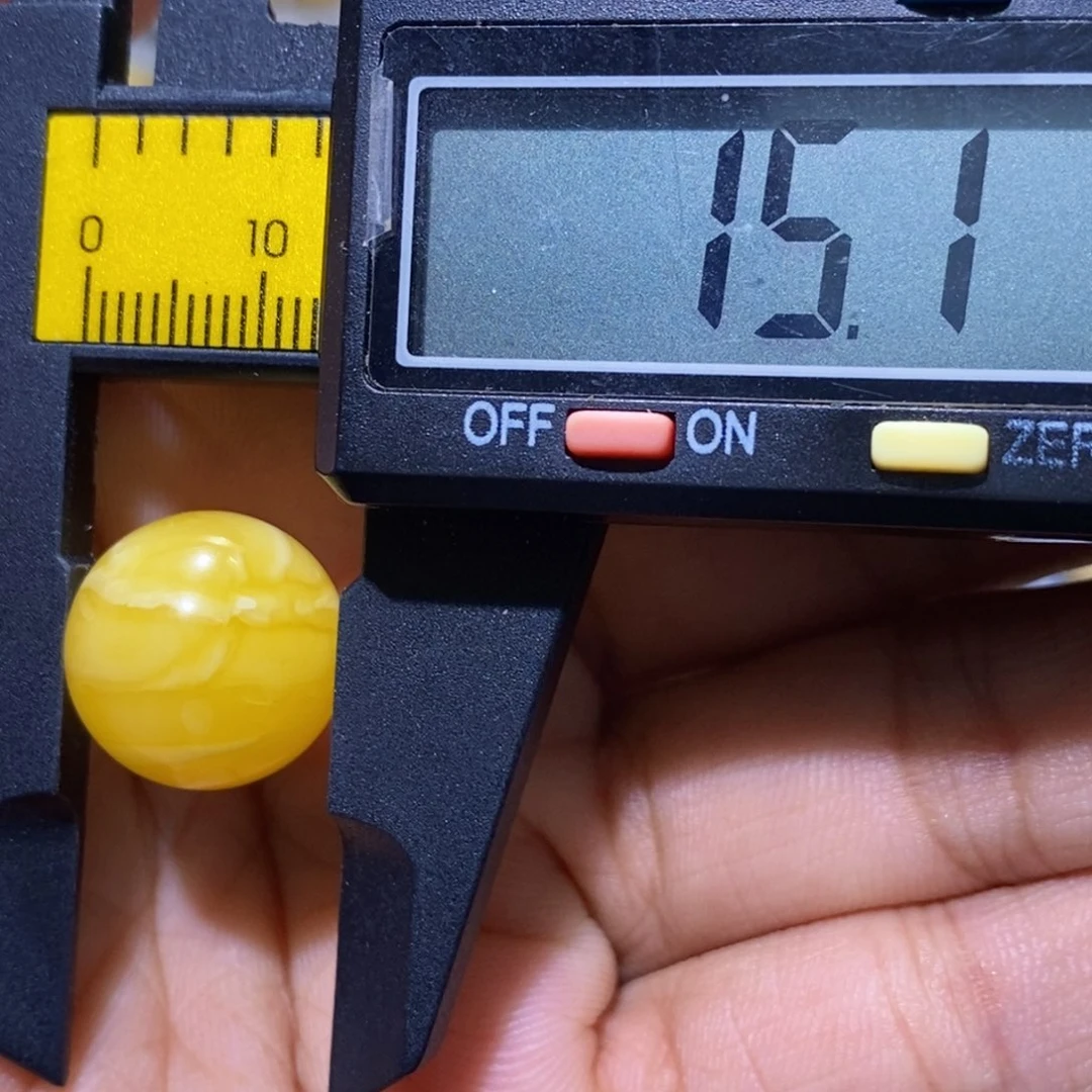 未镶嵌蜜蜡珠宝奇石