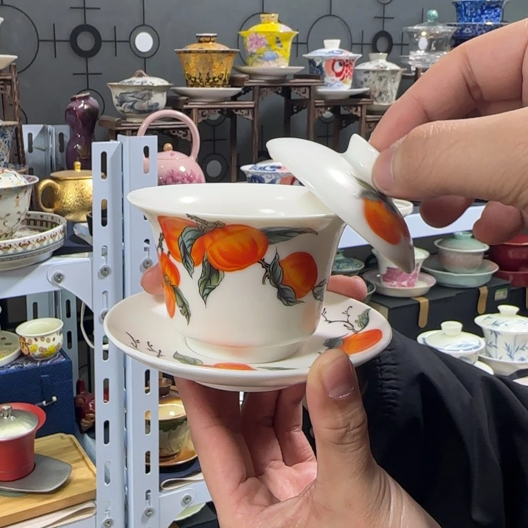 高温下的高温天气使人心情愉悦