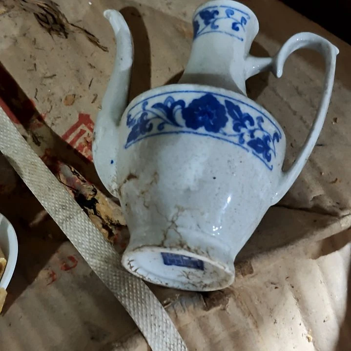 摆件陶瓷盘子碗啥都有