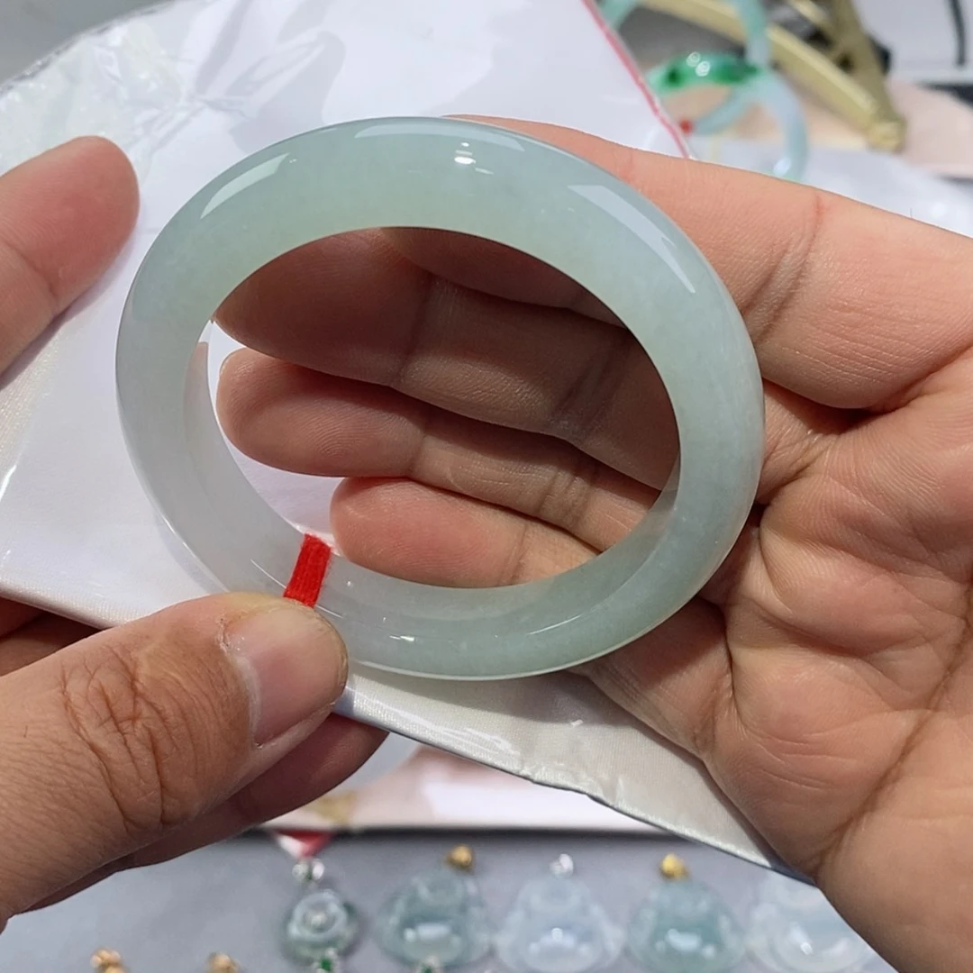 【闪购商品】未镶嵌手镯翡翠