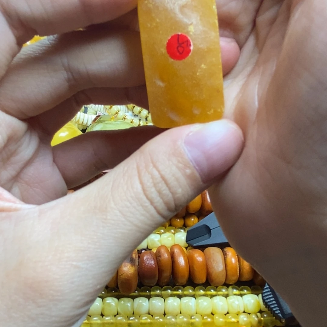 琥珀未镶嵌珠宝奇石蜜蜡