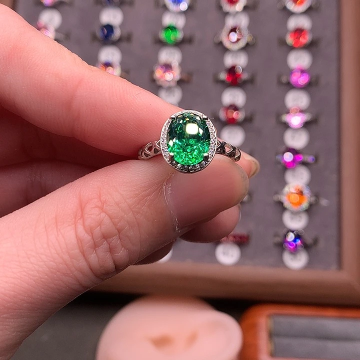 银S925镶嵌戒指石榴石（沙弗莱）