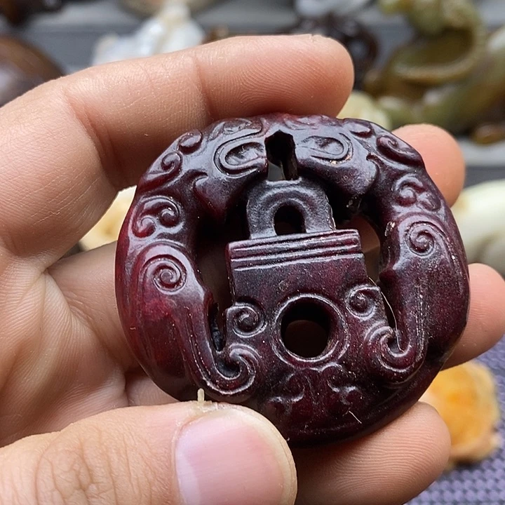 未镶嵌蛇纹石玉颈饰