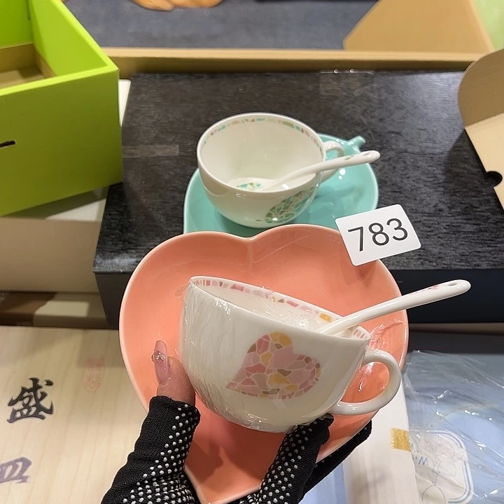 茶盏我的小伙伴都在看我