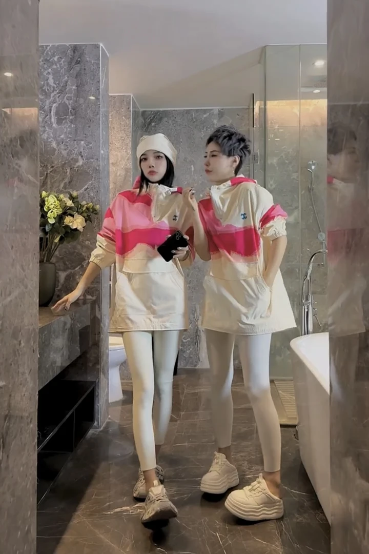 韩版百搭宽松连帽套头冲锋衣欧洲站2025春季新款时尚休闲显瘦上衣