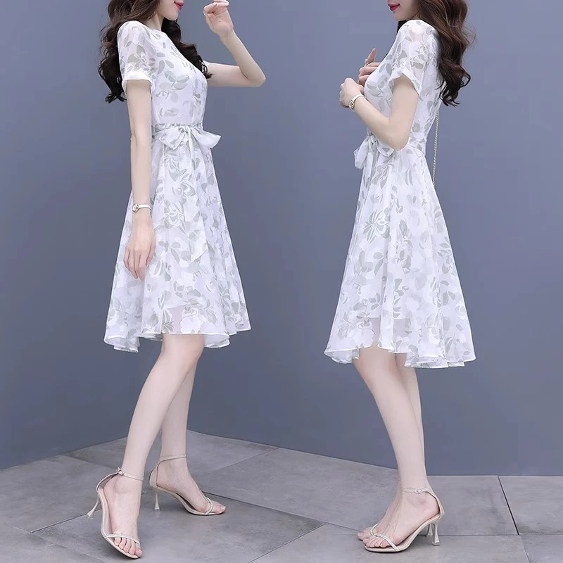 2025夏季新款收腰显瘦碎花雪纺连衣裙女中长款小清新裙子夏季仙