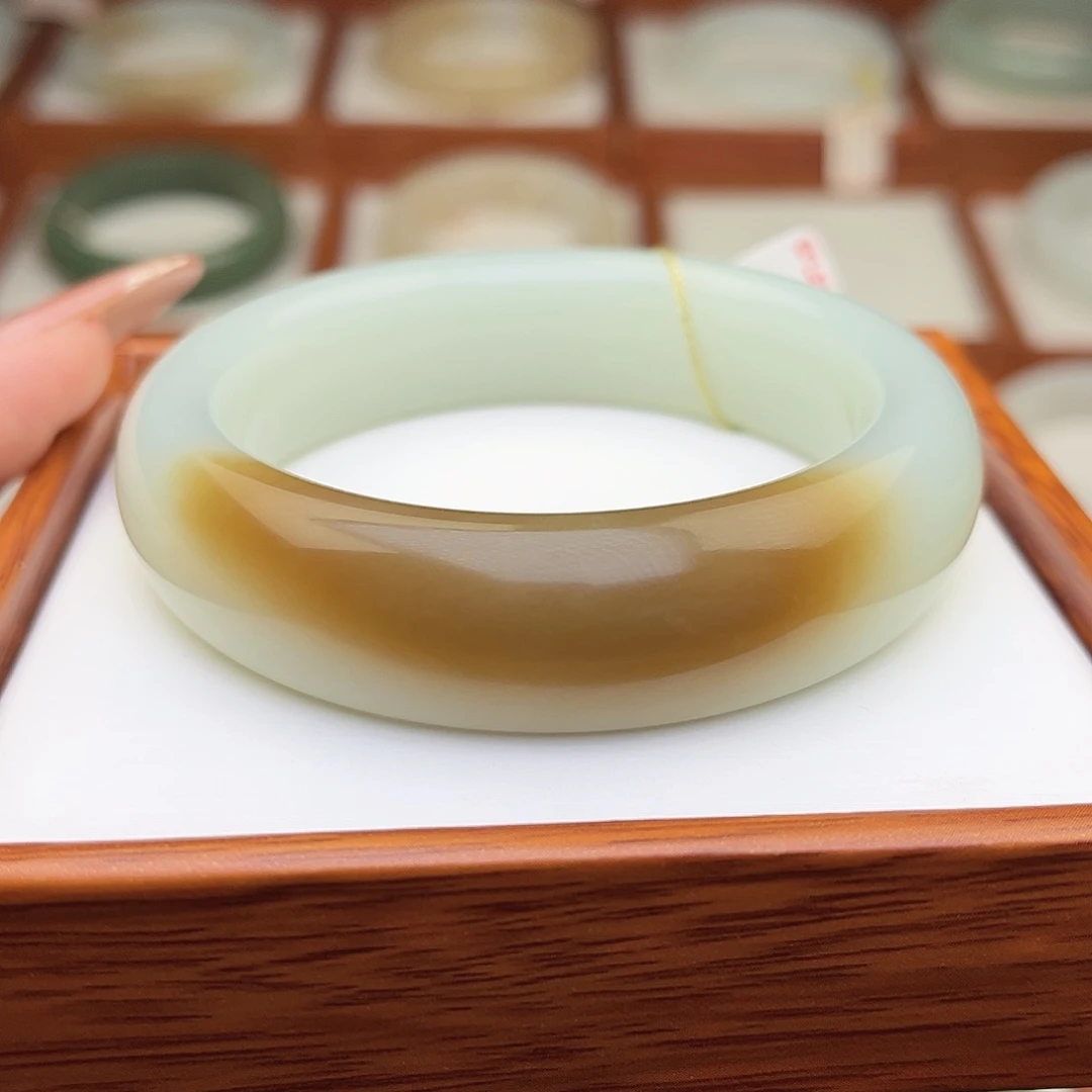 和田玉未镶嵌手镯56.8