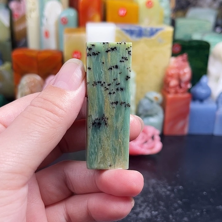 云南石偏远满百包邮,缅绿
