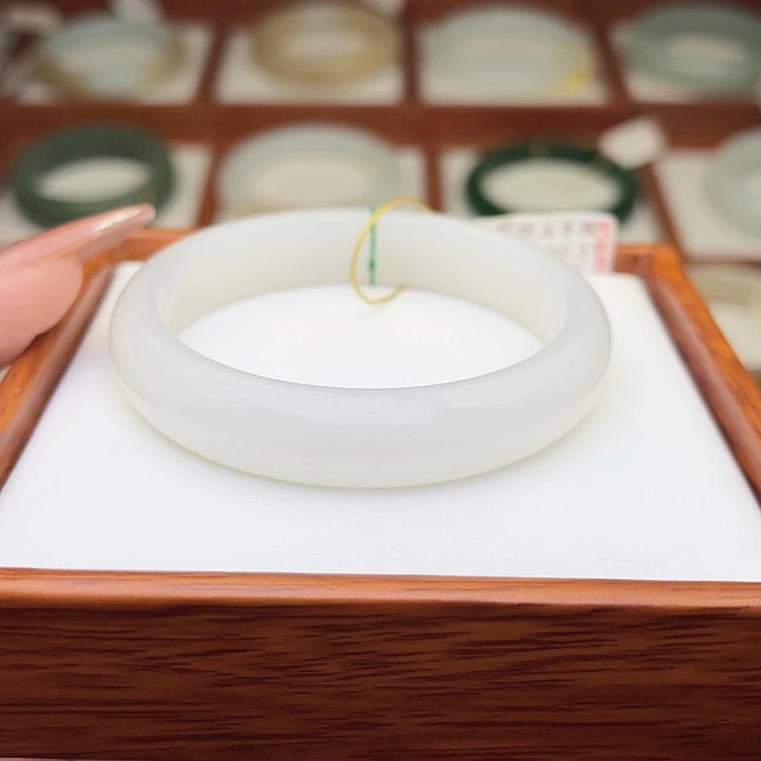 和田玉未镶嵌手镯54.5