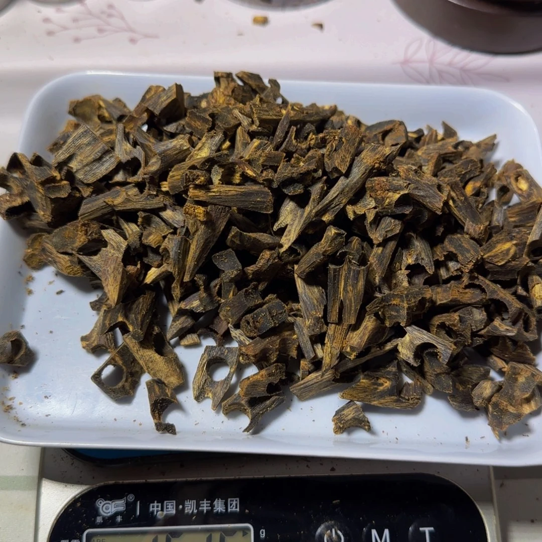 漳***圣沉香沉香碎屑奇楠白露沉水料101克