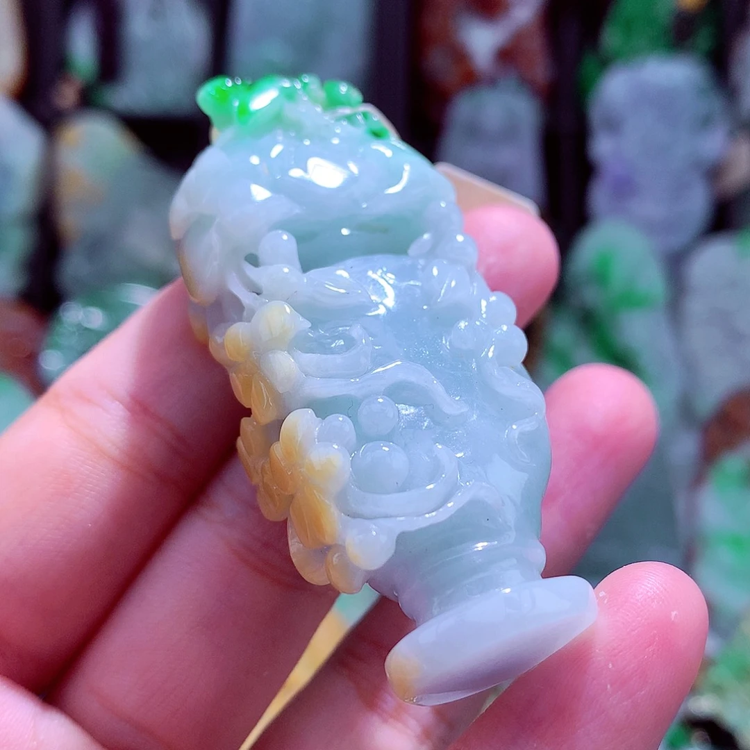 颈饰未镶嵌翡翠天然