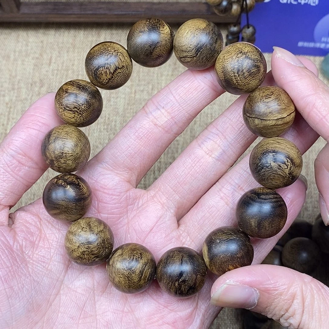 沉香手串用****3越南芽庄白棋楠