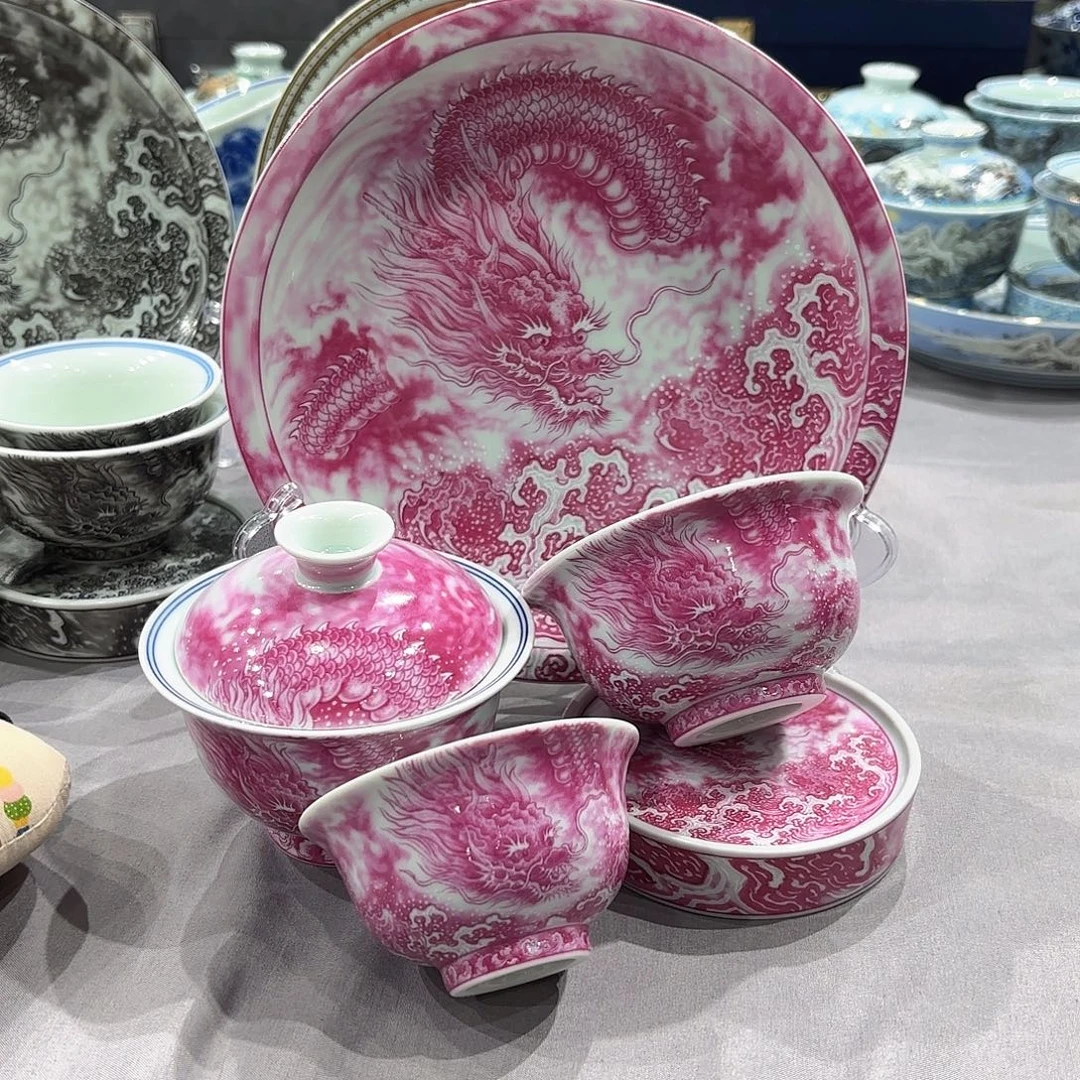 瓷片景德镇瓷器精品陈列