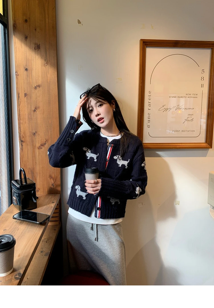 韩系设计毛衣藏青色针织开衫外套女秋冬新软糯百搭显瘦上衣