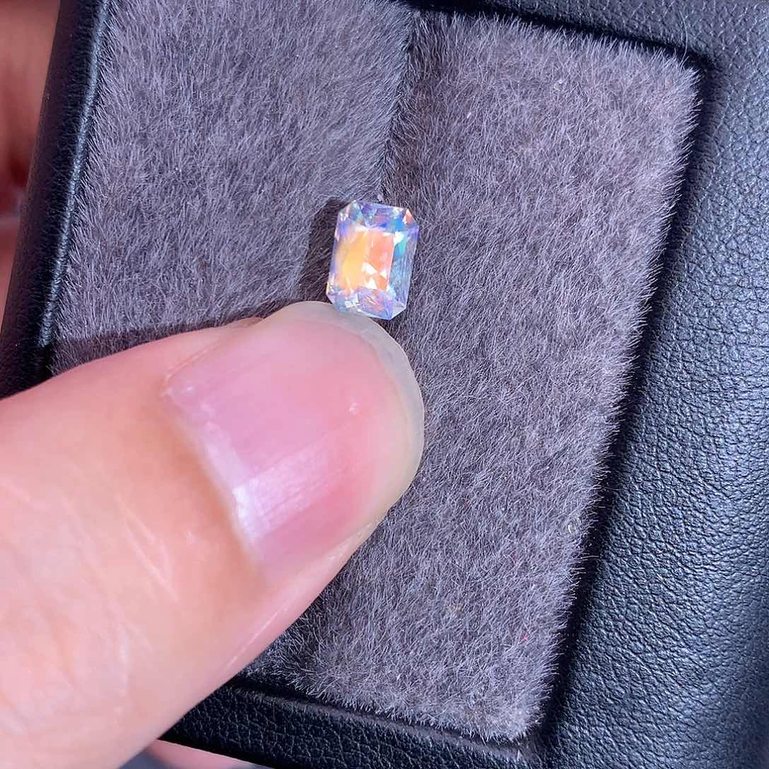 月光石裸石未镶嵌1.285ct