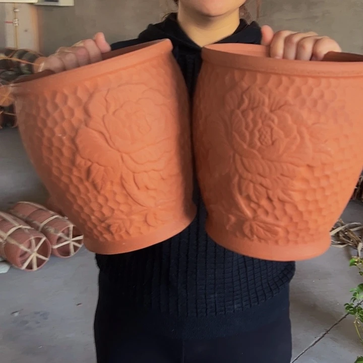 微瑕高度22厘米口径19厘米