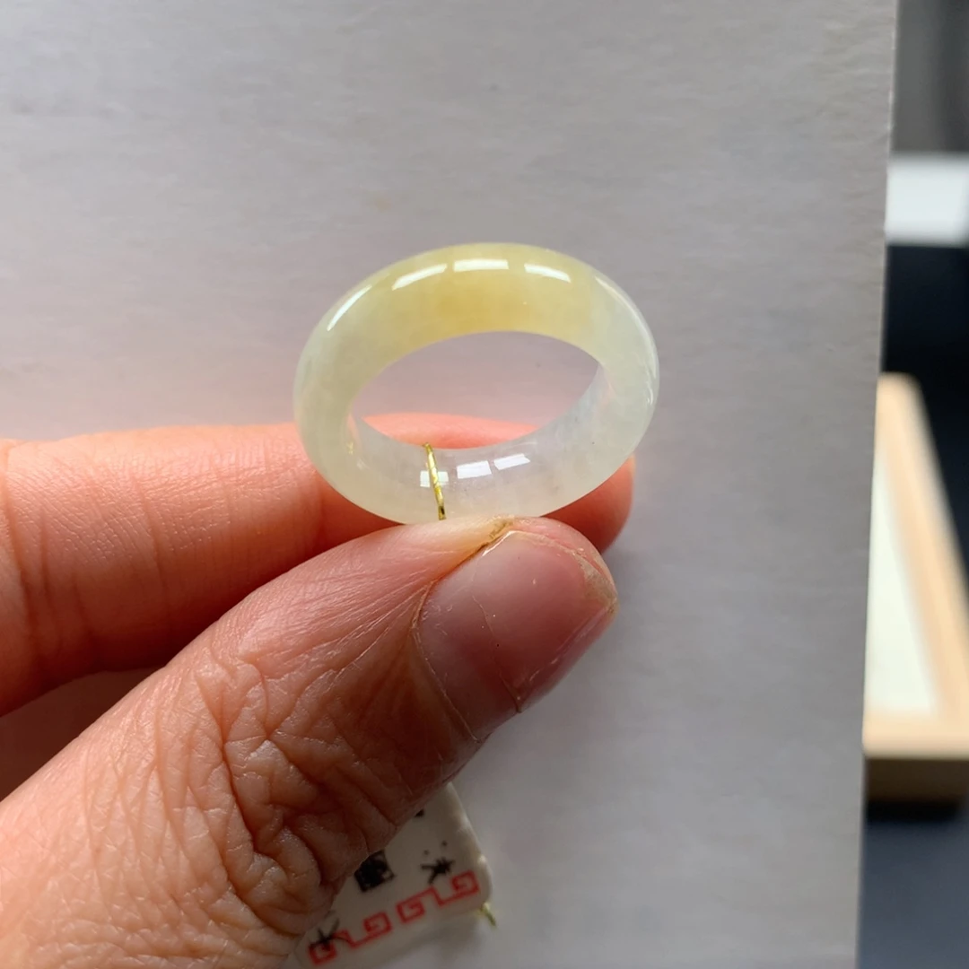 翡翠未镶嵌戒指8号福利