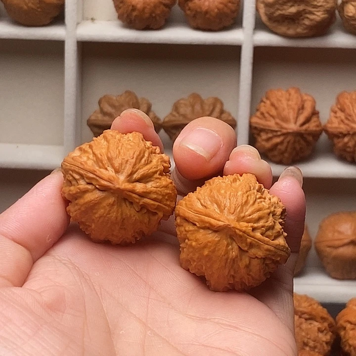 文玩核桃吊坠宫灯