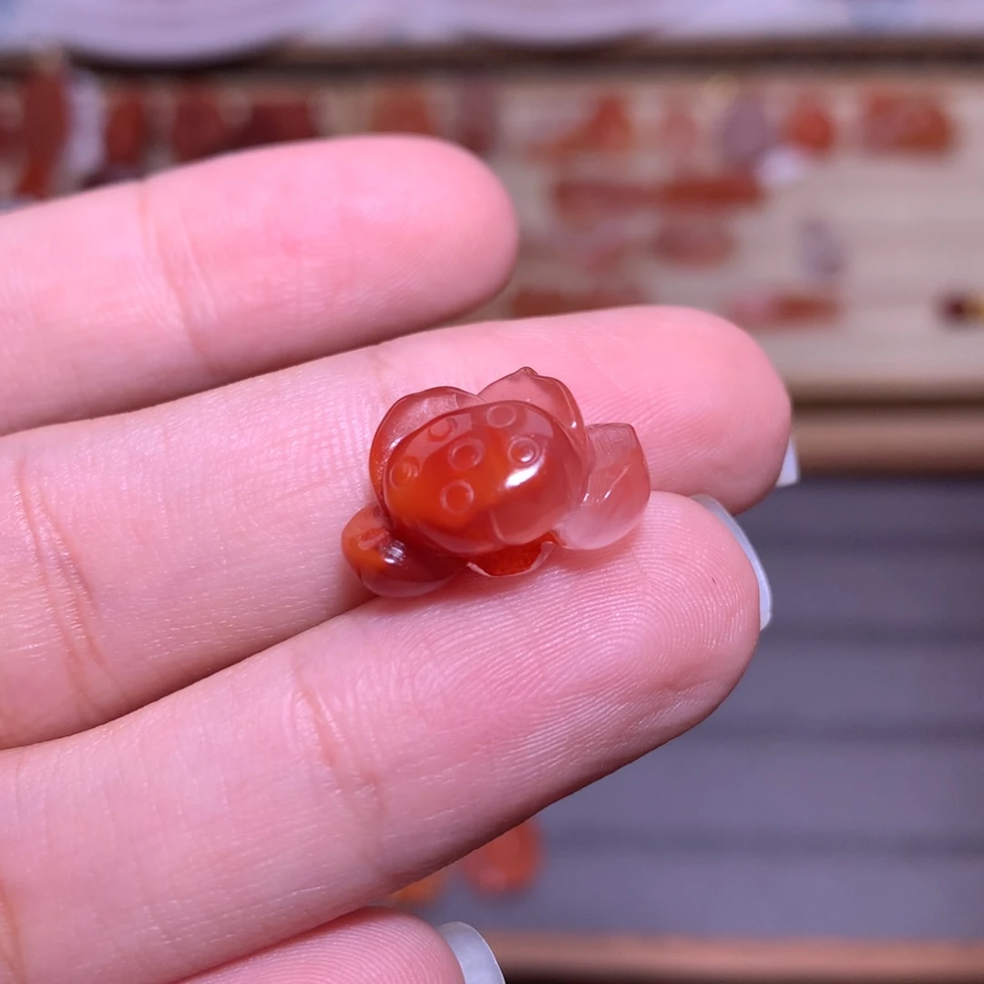 南红玛瑙未镶嵌珠宝半成品荷花